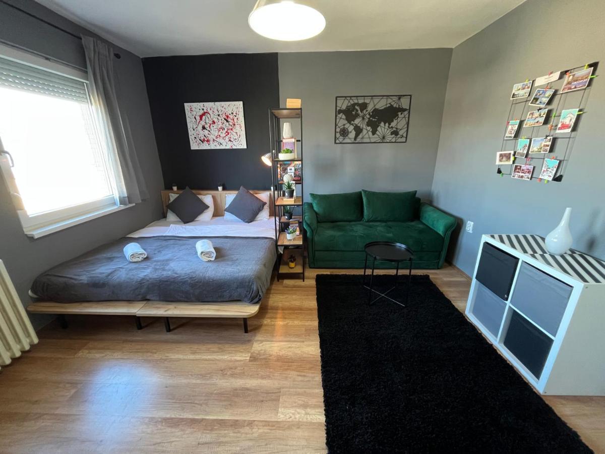 Mickitos City Center Apartment Скоп'є Екстер'єр фото