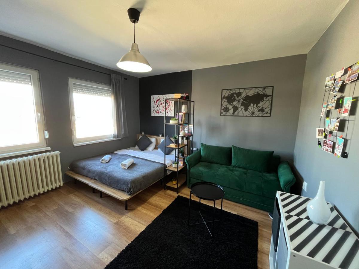 Mickitos City Center Apartment Скоп'є Екстер'єр фото