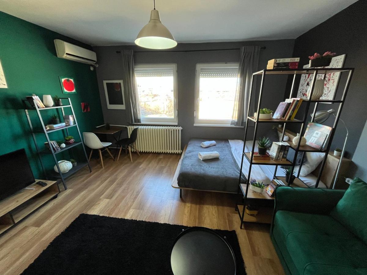 Mickitos City Center Apartment Скоп'є Екстер'єр фото