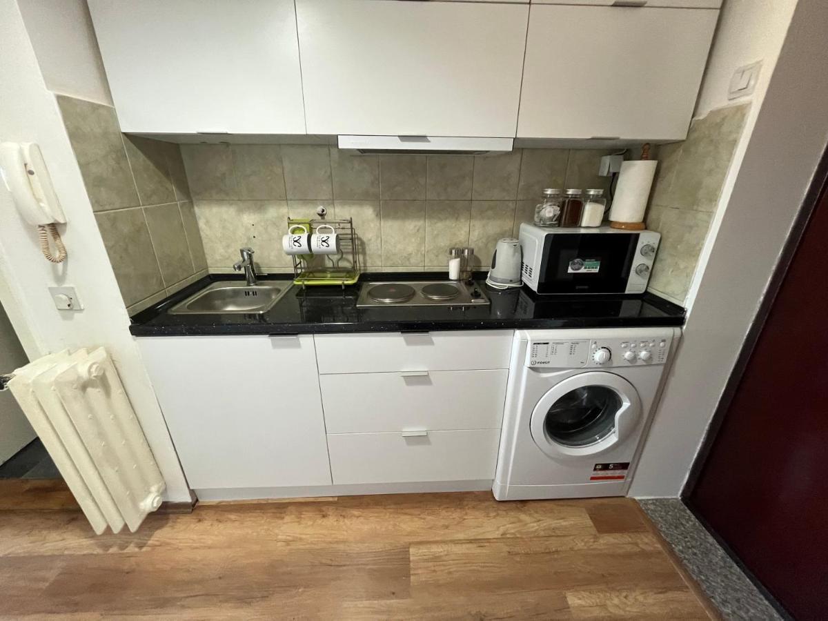 Mickitos City Center Apartment Скоп'є Екстер'єр фото