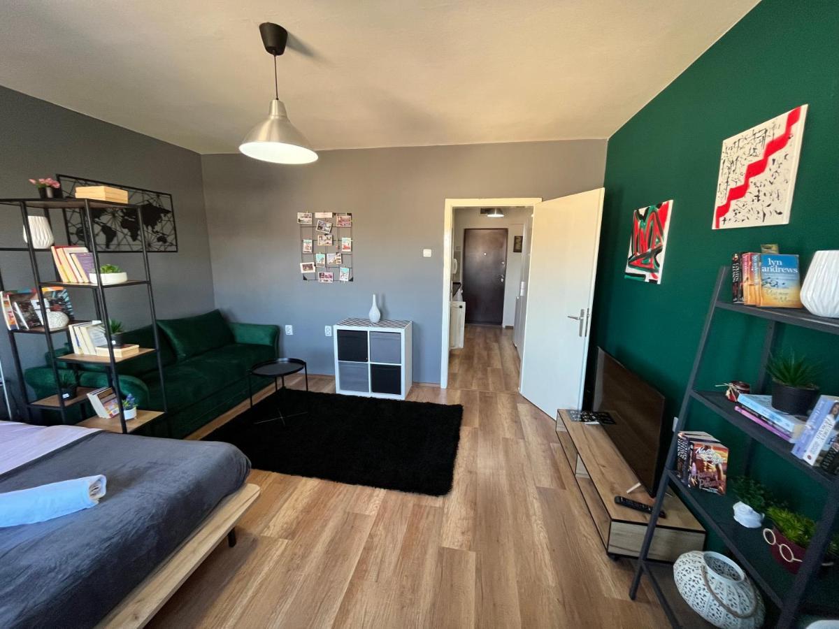 Mickitos City Center Apartment Скоп'є Екстер'єр фото