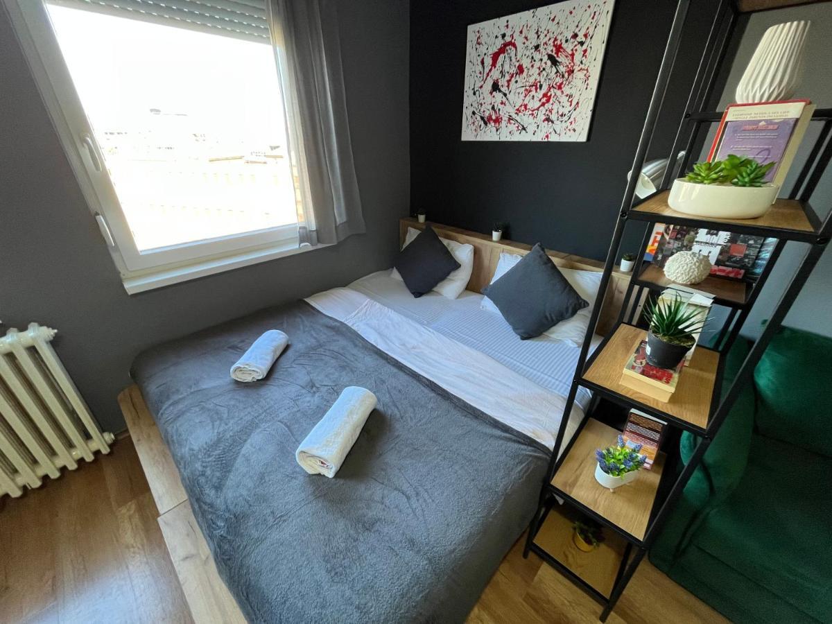 Mickitos City Center Apartment Скоп'є Екстер'єр фото