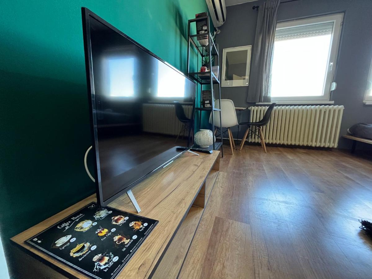 Mickitos City Center Apartment Скоп'є Екстер'єр фото