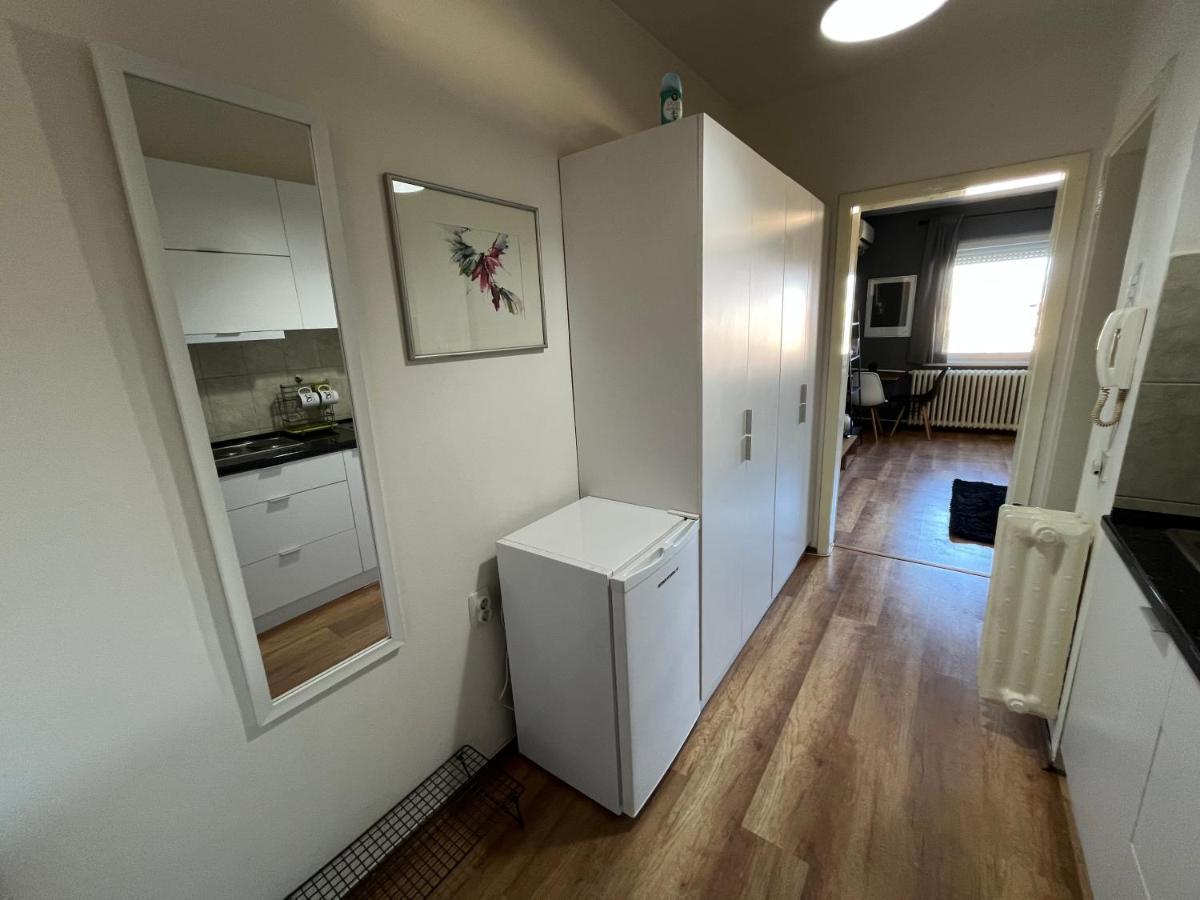 Mickitos City Center Apartment Скоп'є Екстер'єр фото