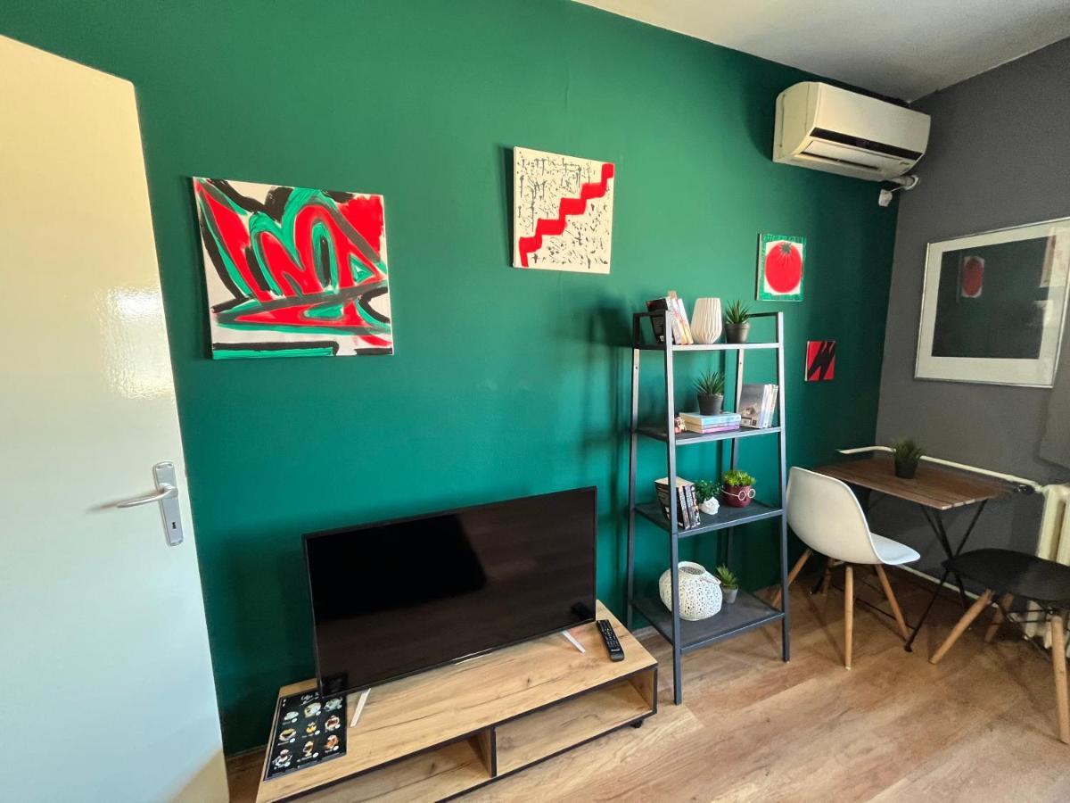 Mickitos City Center Apartment Скоп'є Екстер'єр фото